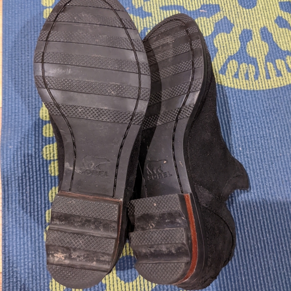 Sorel boots - Picture 6 of 9